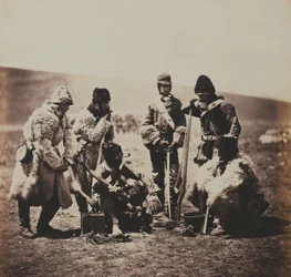 Kaptajn Pechell and Men of the 77th (East Middlesex) Regiment of Foot in Winter Dress, fra et album med 52 fotografier forbundet med Krimkrigen